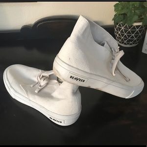 Woman’s Size 9 SeaVees White/Cream